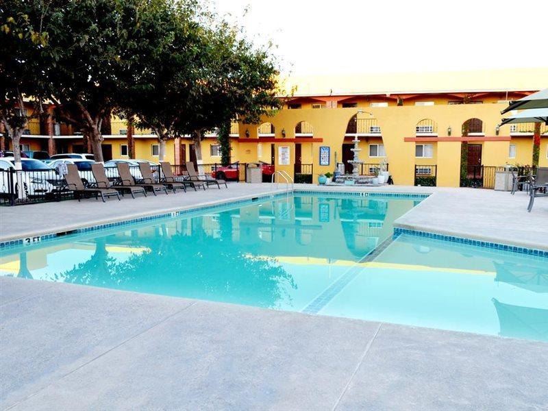 Hotel Villa Del Sol Juárez Exteriör bild